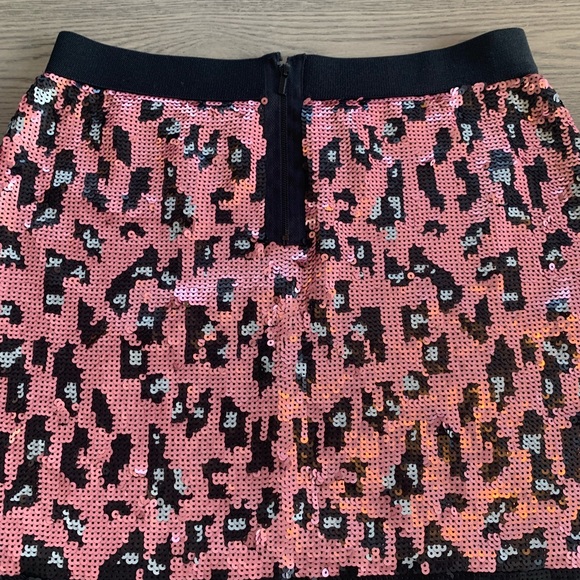 BCBG Leopard Print Sequin Skirt size XS - Picture 4 of 7